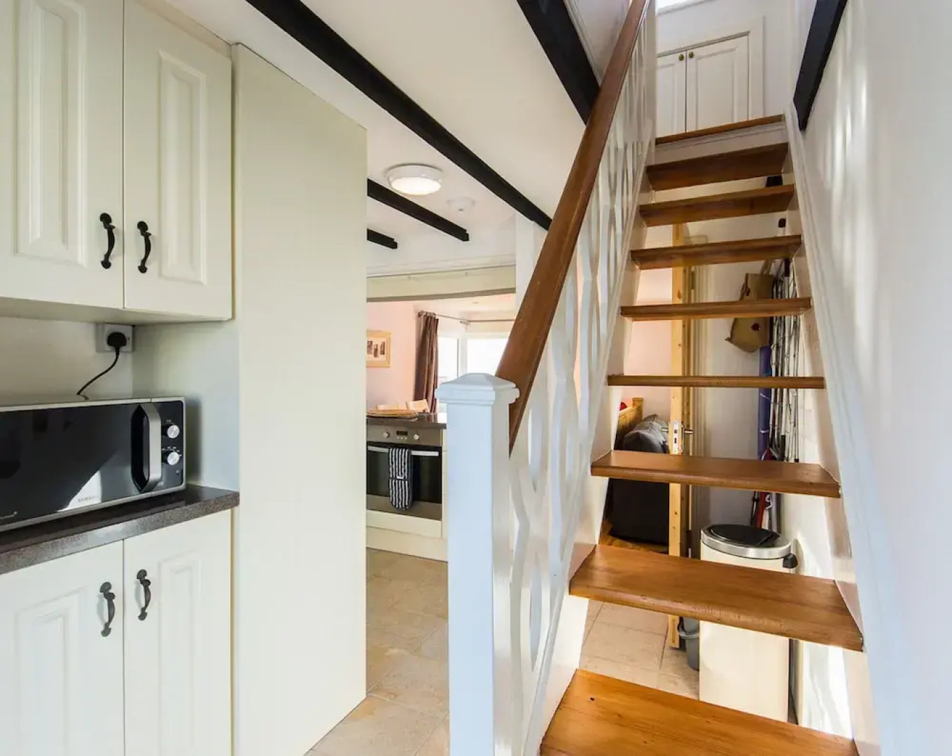 Large House With Adjoining Cottage Close to Waterville