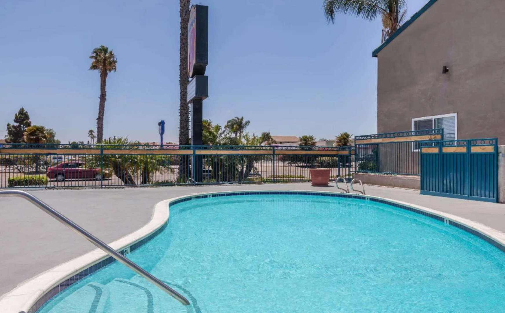 Super 8 Imperial Beach