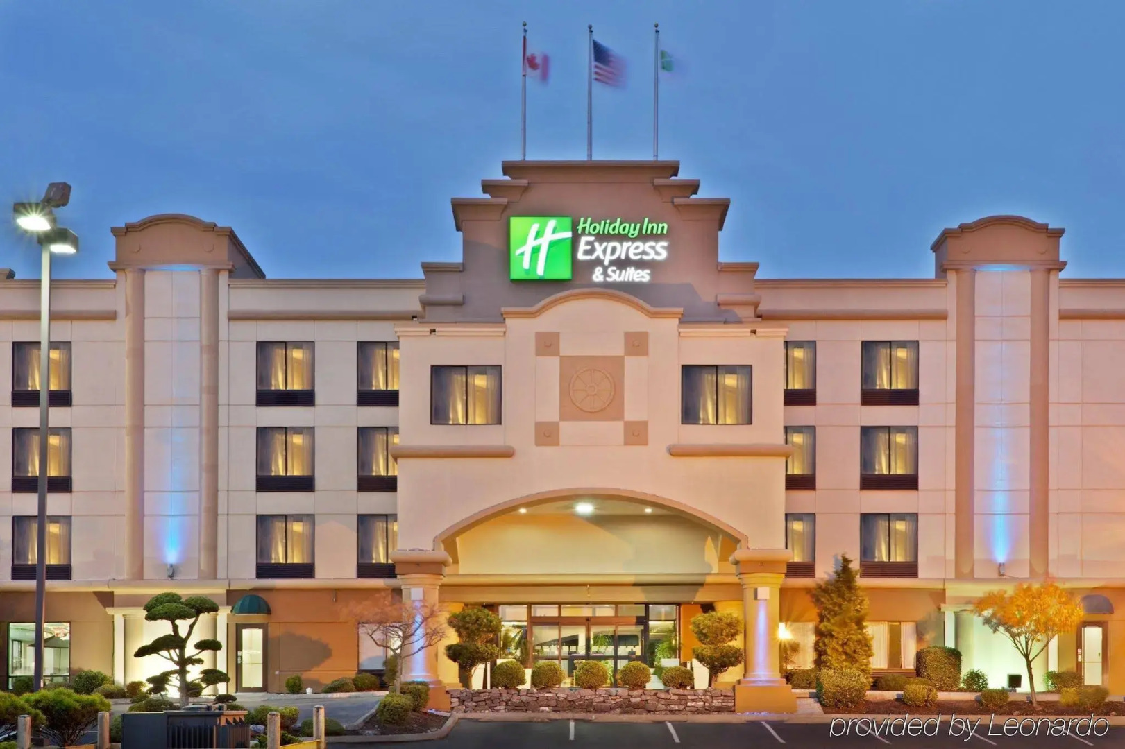 Holiday Inn Express & Suites Tacoma by IHG
