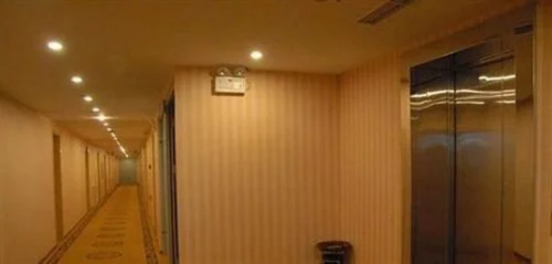 Jinzhou Aike Business Hotel