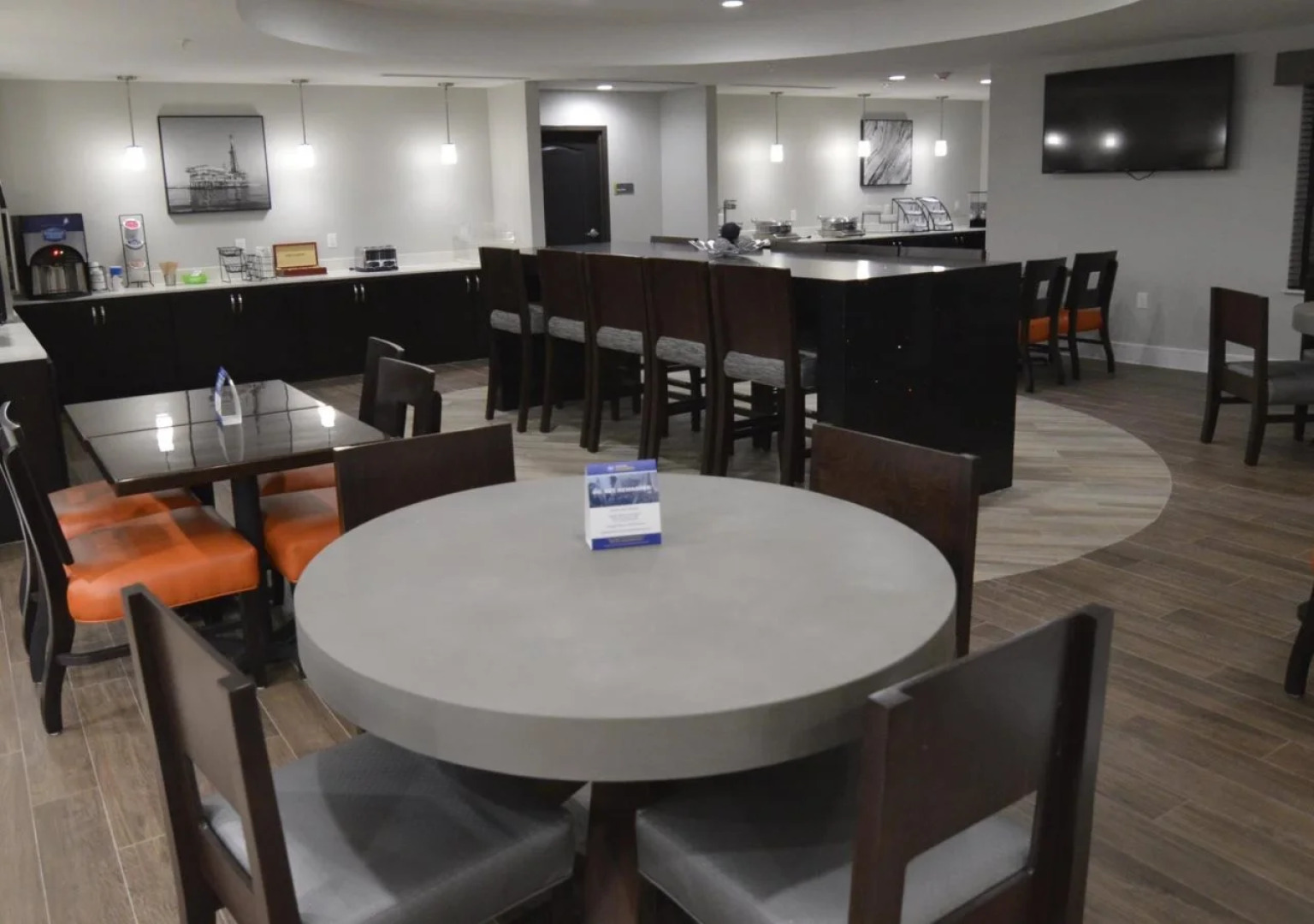 Best Western Plus Bay City Inn & Suites