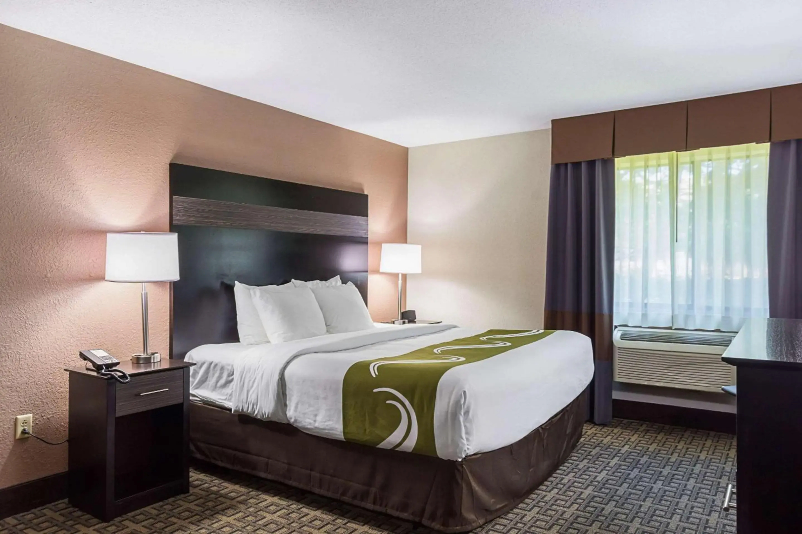 Quality Inn & Suites Holland