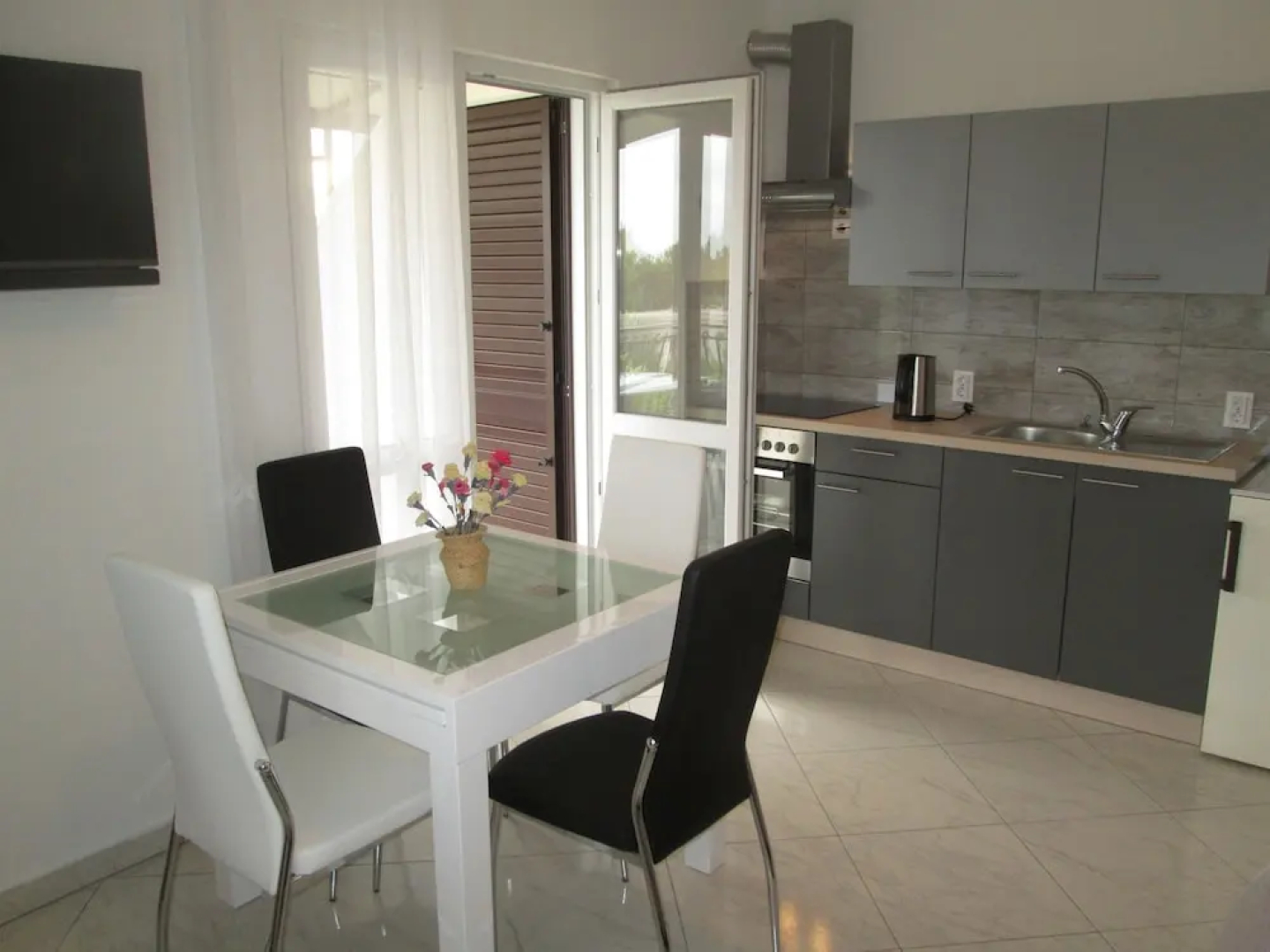 Villa Velin Apartments