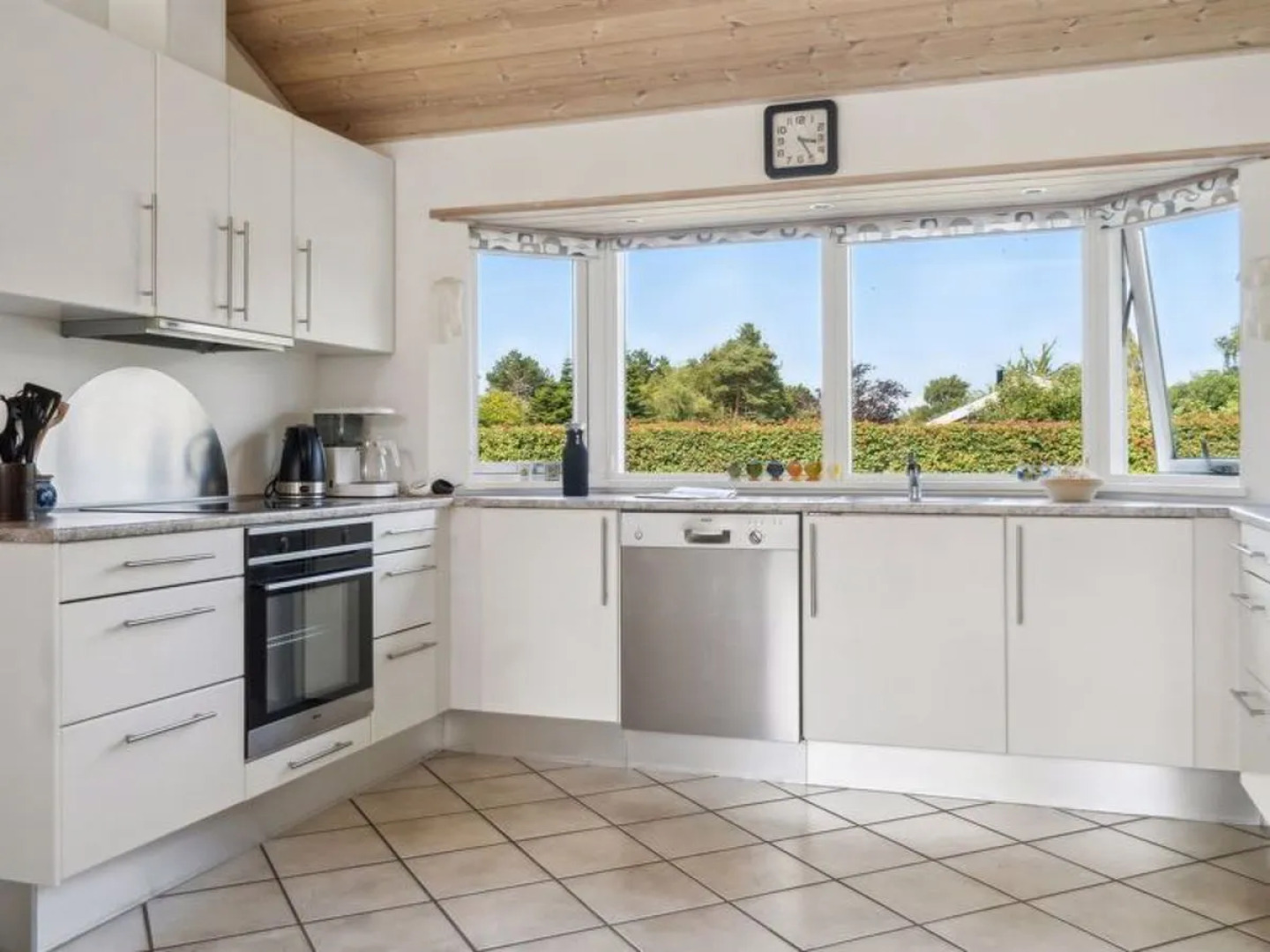 "Asvalde" - 200m to the inlet in Sealand