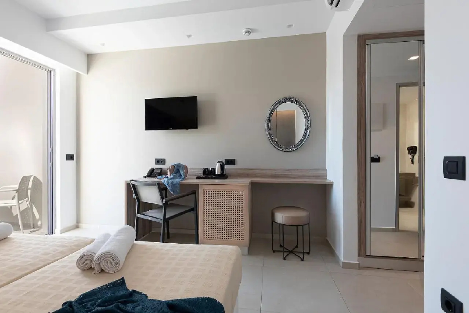 ONEIRO Boutique Hotel