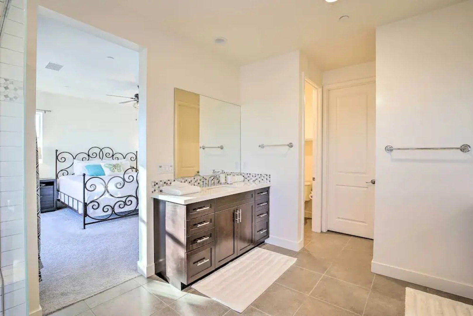 Lakefront Indio Villa: Private Pool & On-site Golf