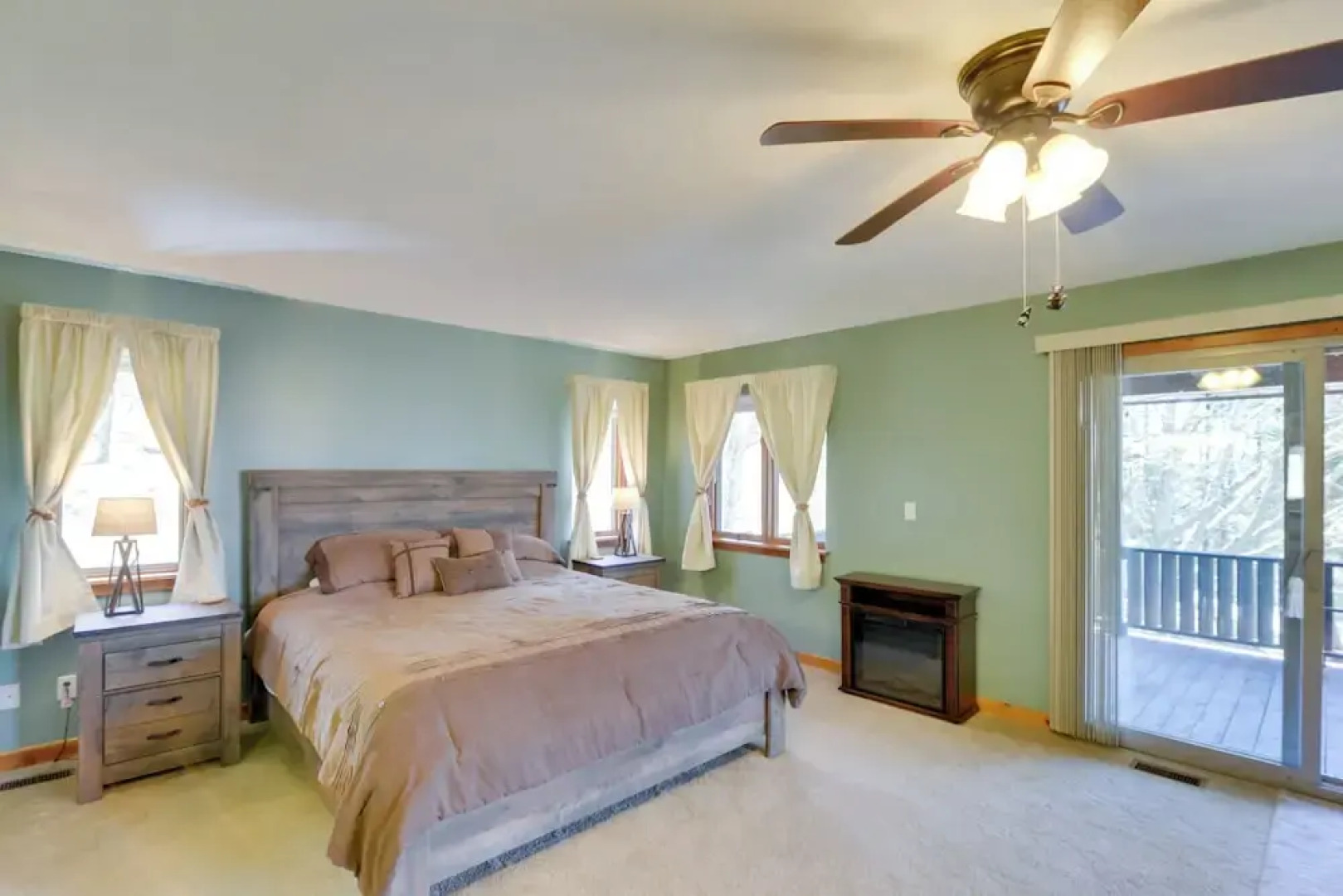 Lovely Terra Alta Cabin < 1 Mi to Alpine Lake