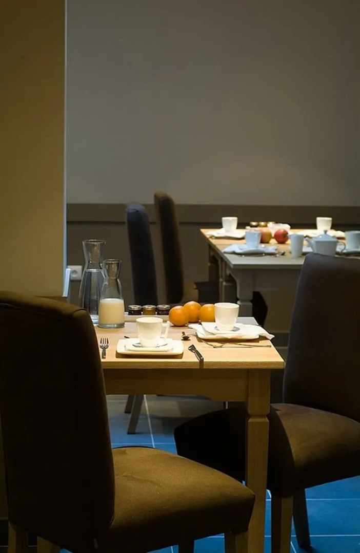 Pol Hotel