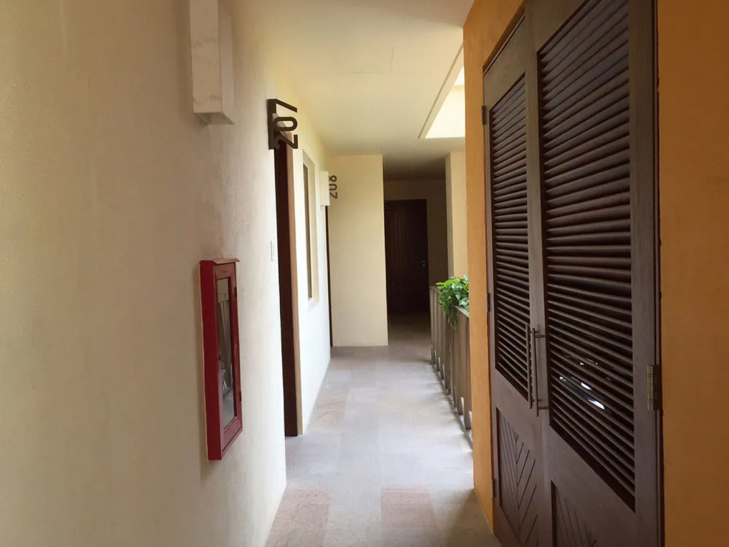 Luxury Condo V177 Romantic Zone