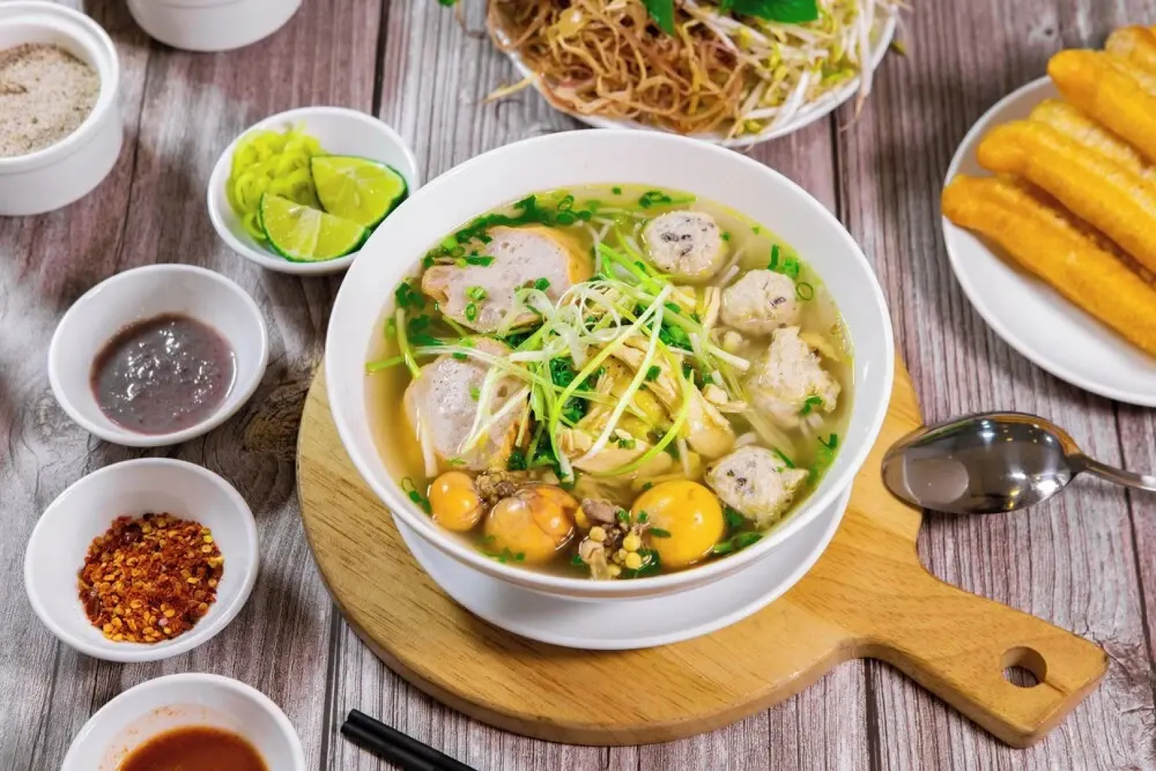 Đông Phương Hotel & Restaurant