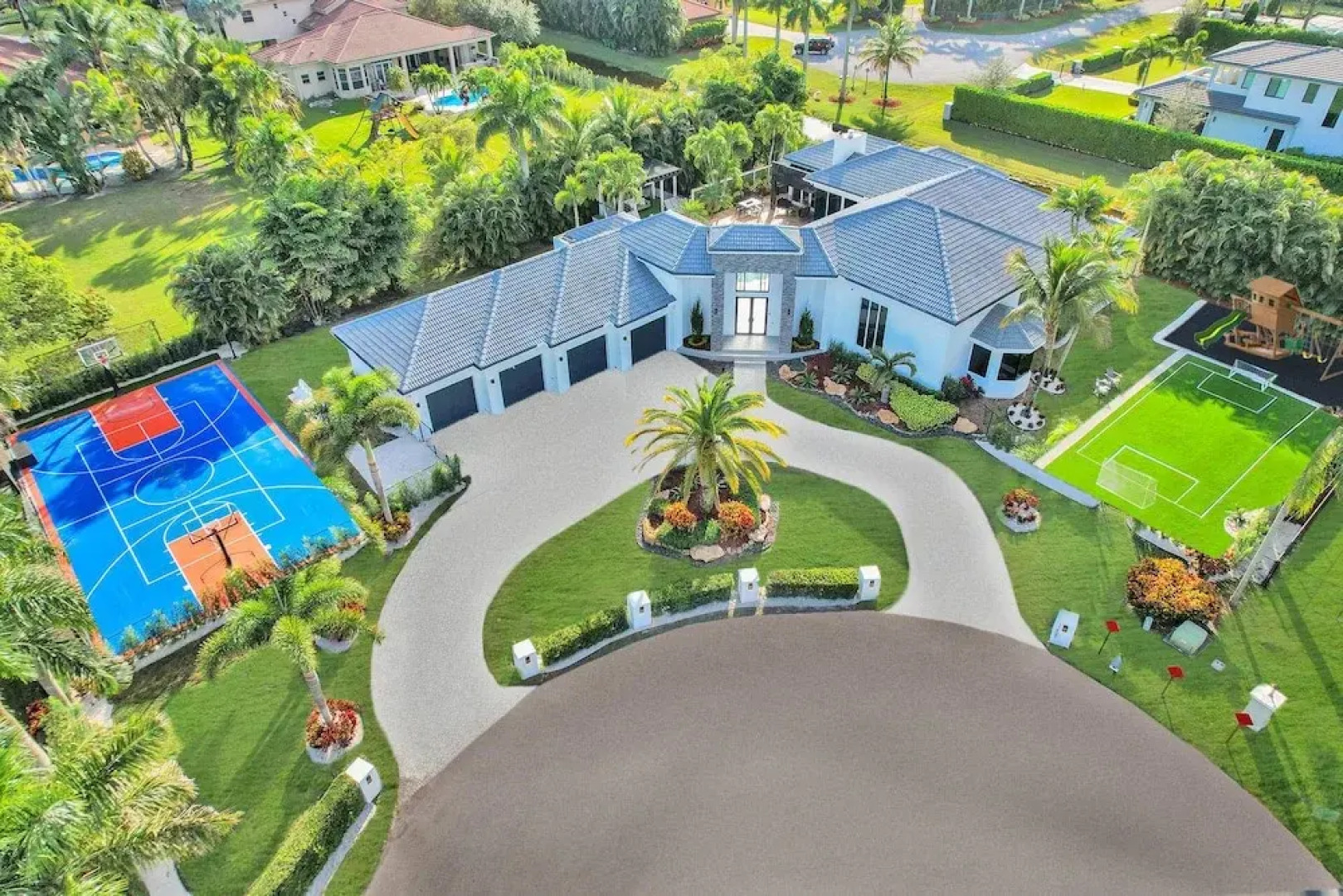 Sophia's Luxury Compound Resort w/ Heated Pool!