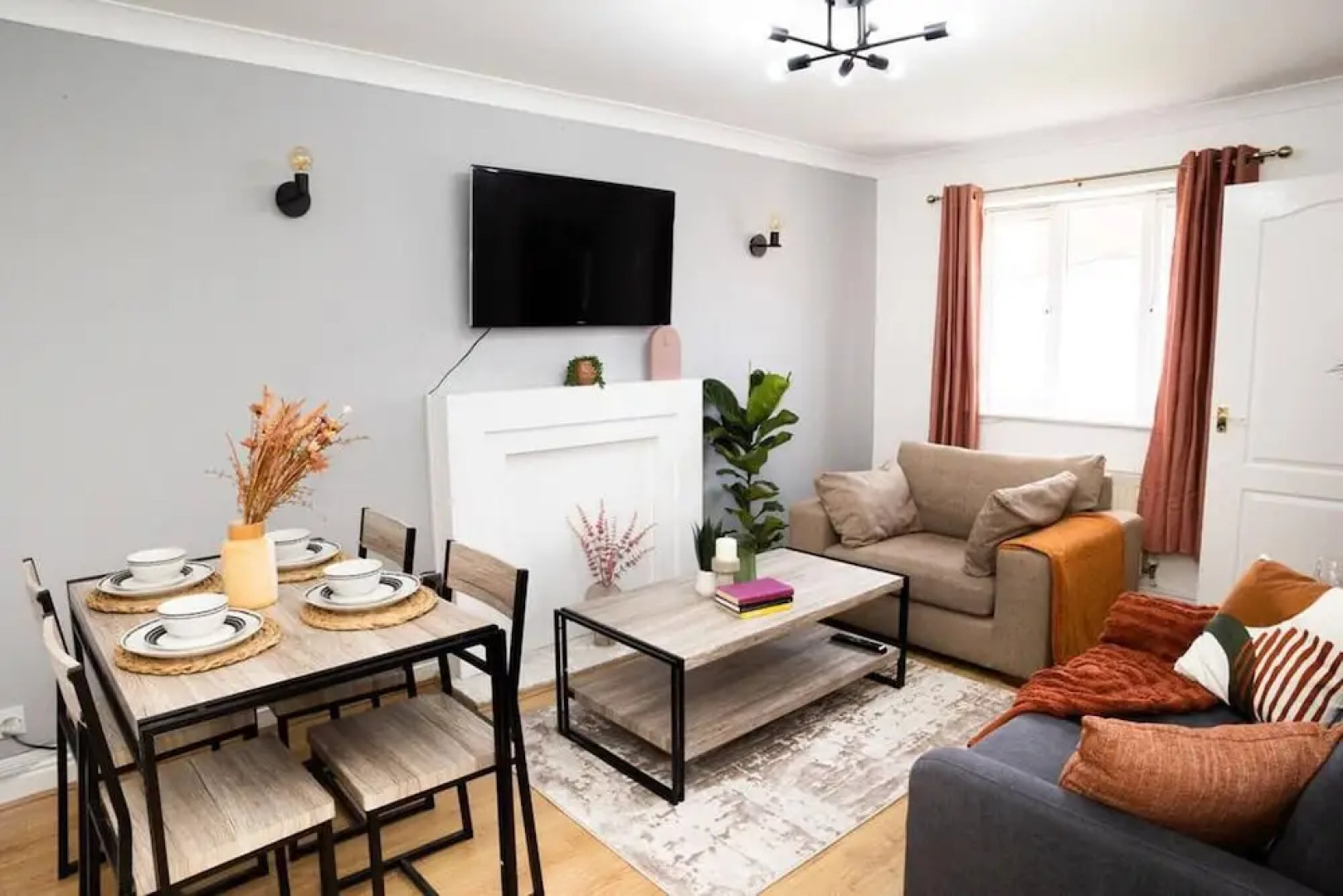 Lovely 2bedroom Home in Haydock With Free Parking