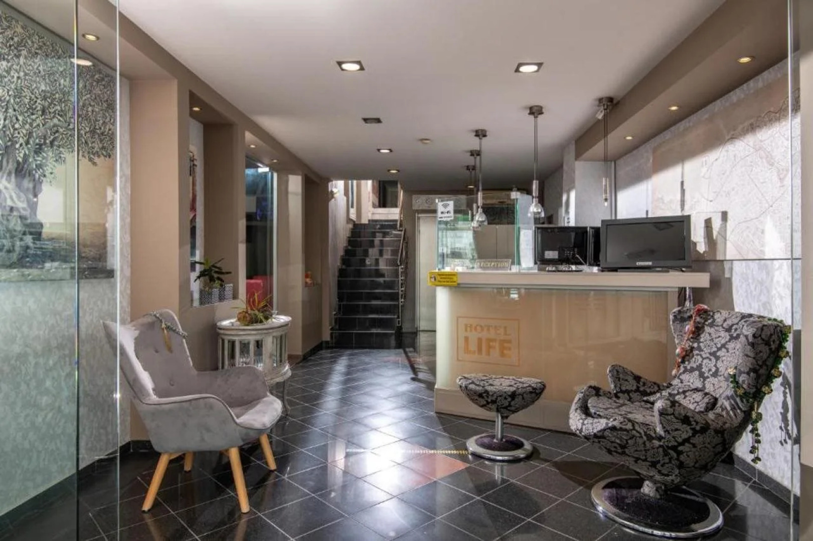 City Life Port Hotel