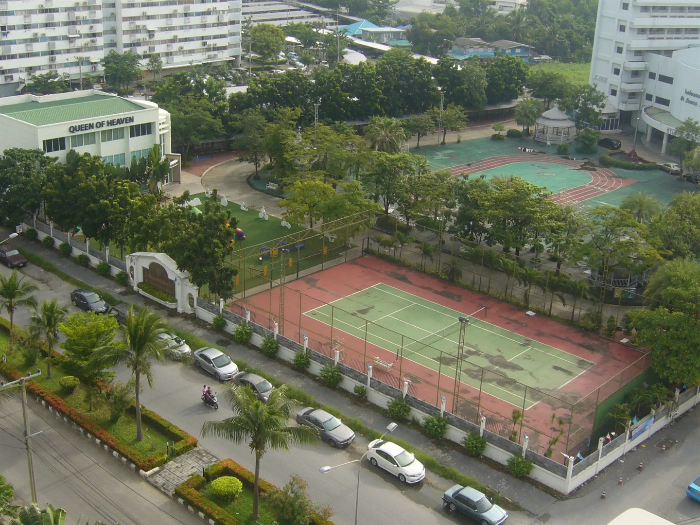 IMPACT Muang Thong Thani Service Condo