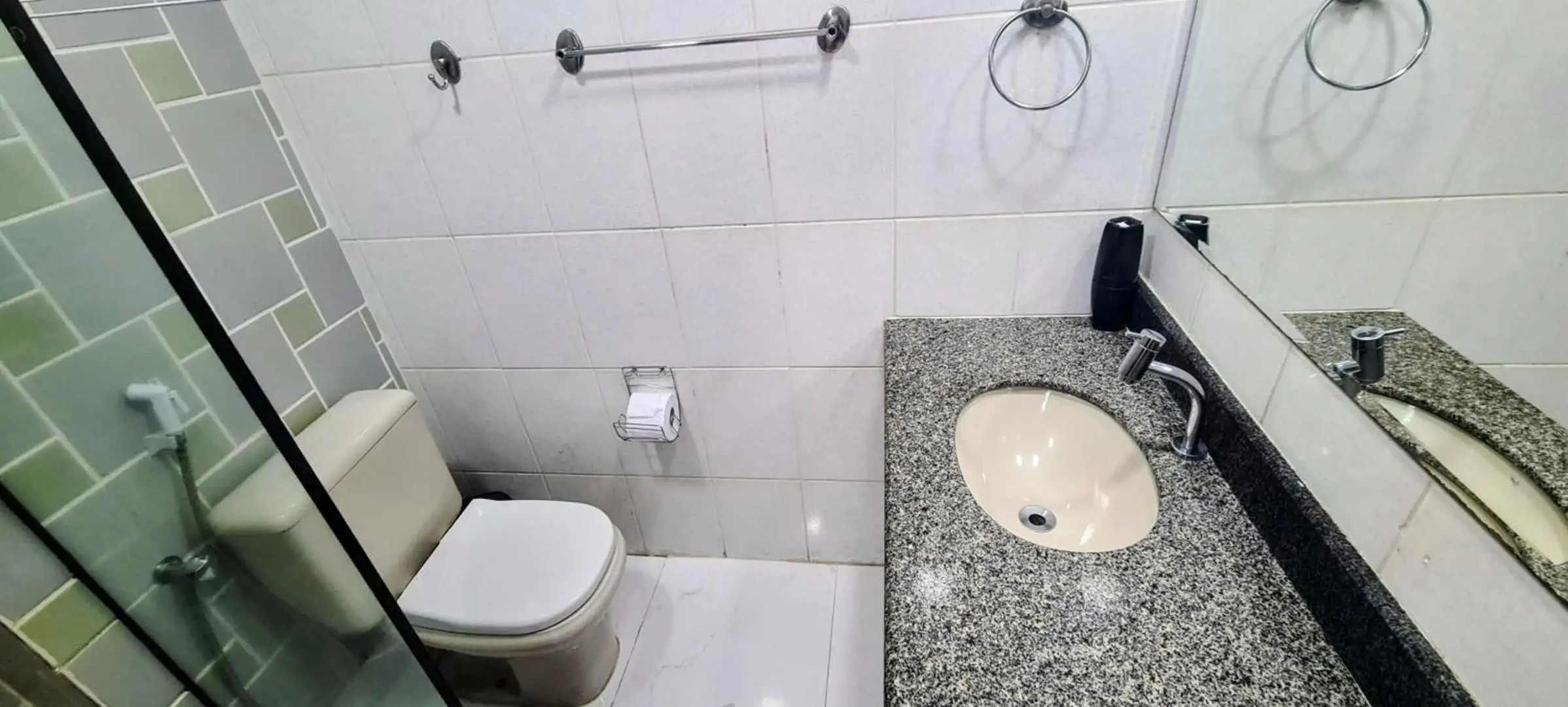 Flat Pasárgada 812, Free Bikes, pé na praia