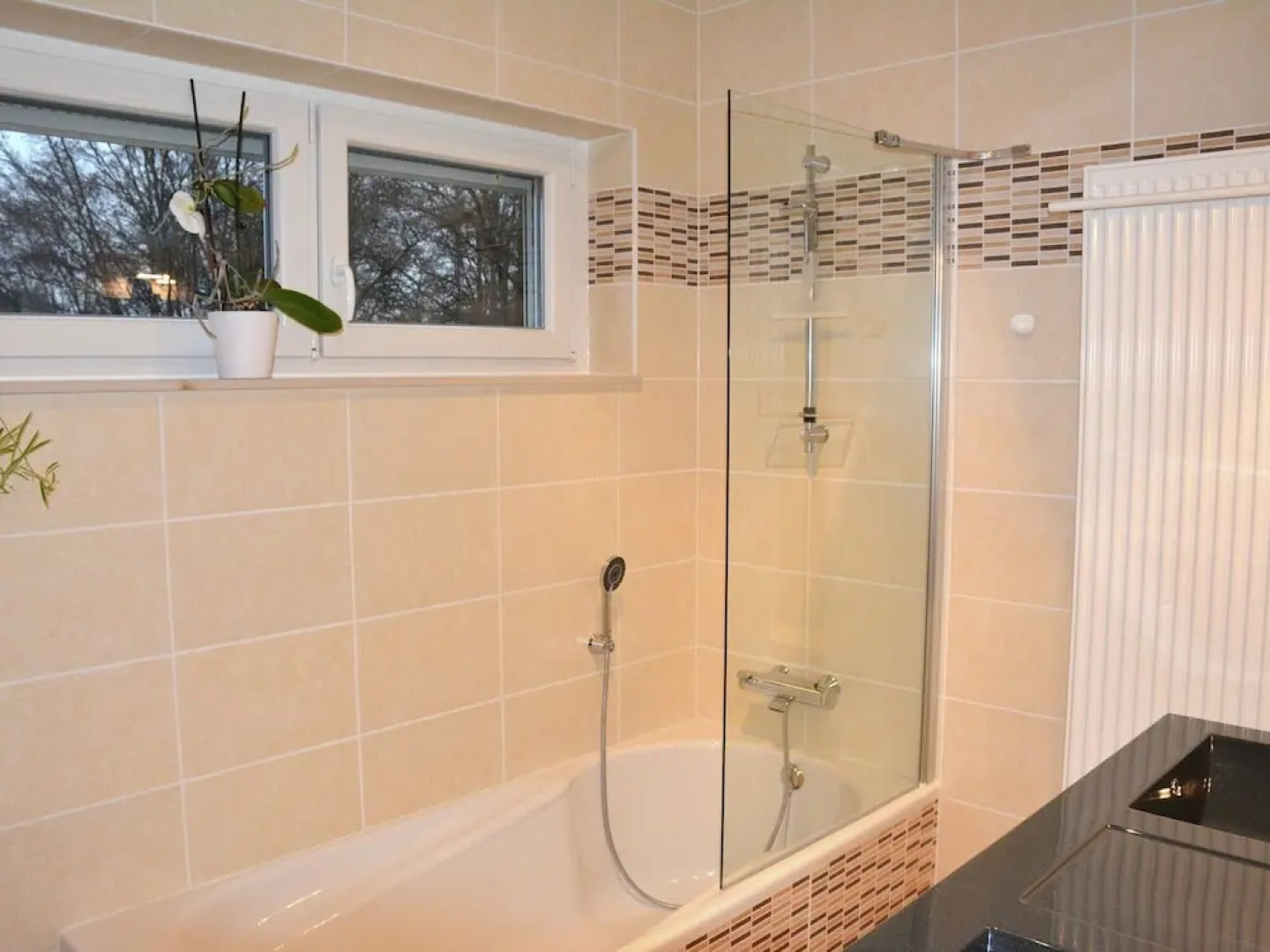 A Villa Between the Town Centre and the Forest