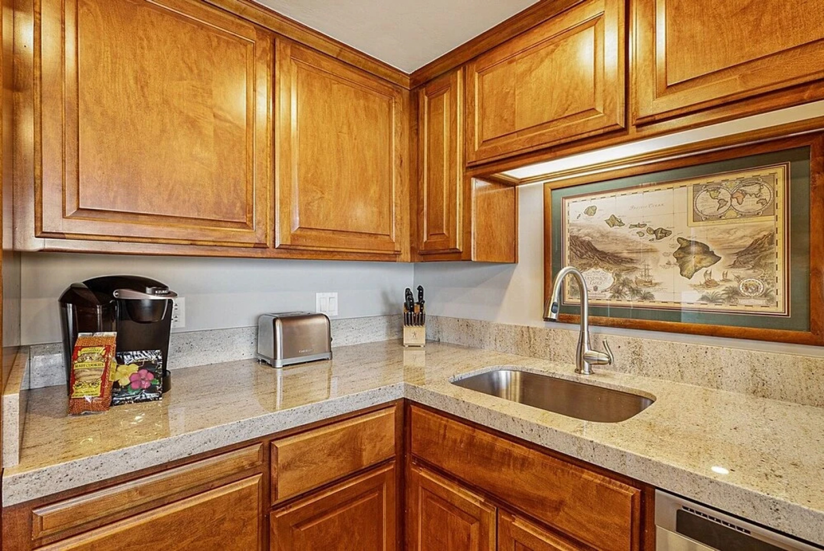 Kaleialoha #207 1 Bedroom 1 Bathroom Condo by Redawning