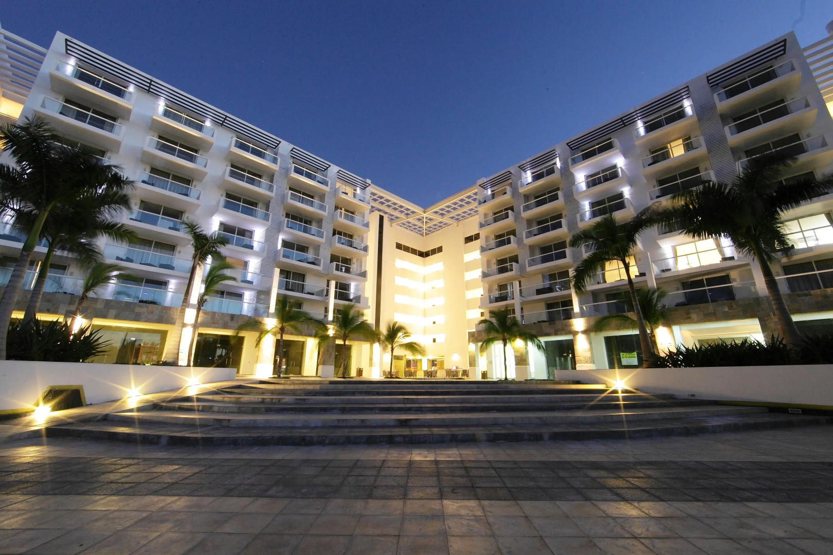 Playa Blanca Beach Resort - All Inclusive