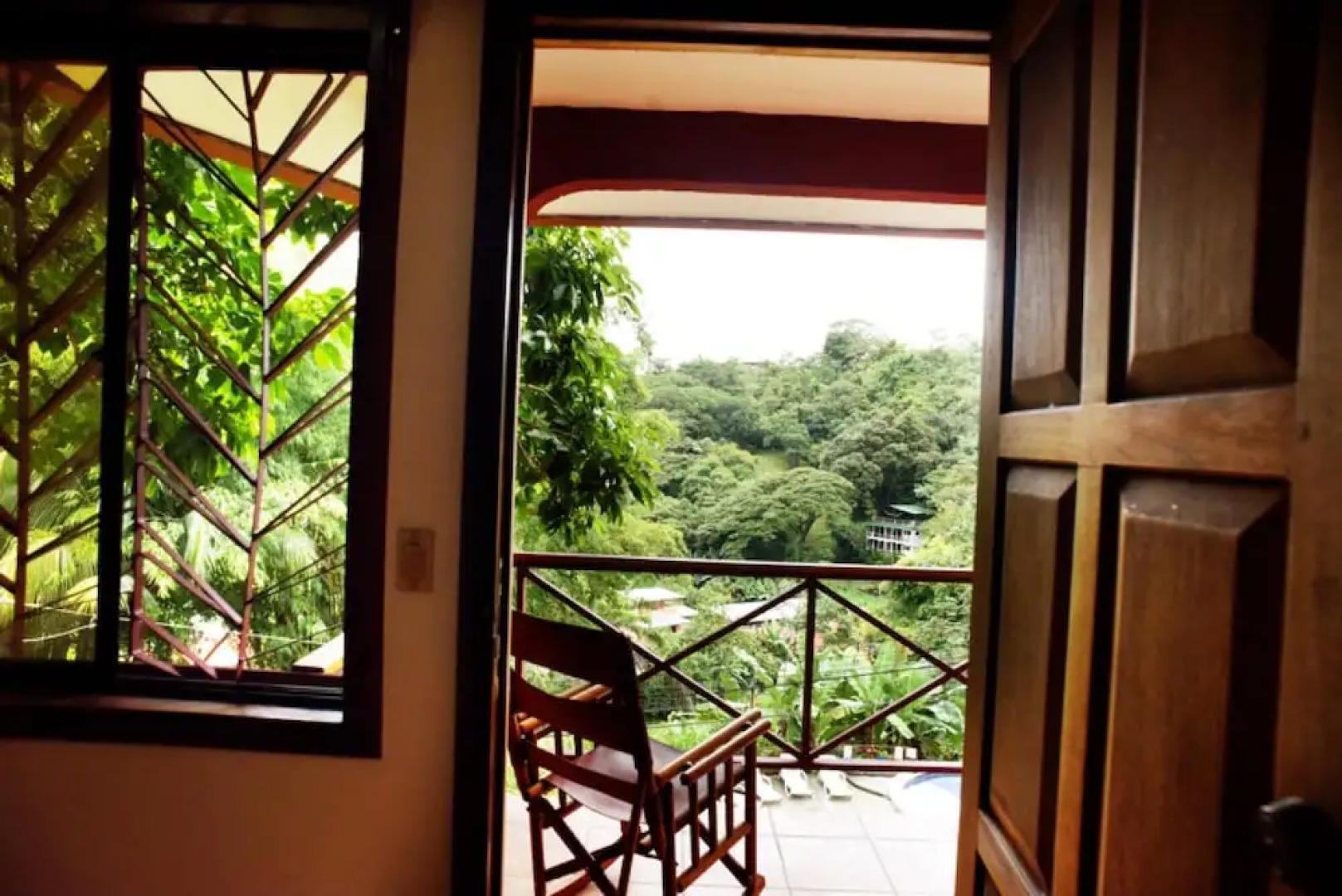 Eco-condo Serviced Apartments in Quepos w Pool Wildlife Visits
