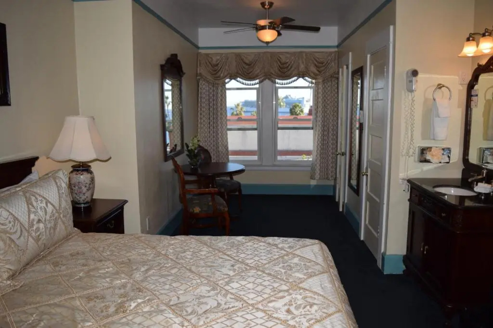 Studio 9 Hotel Catalina