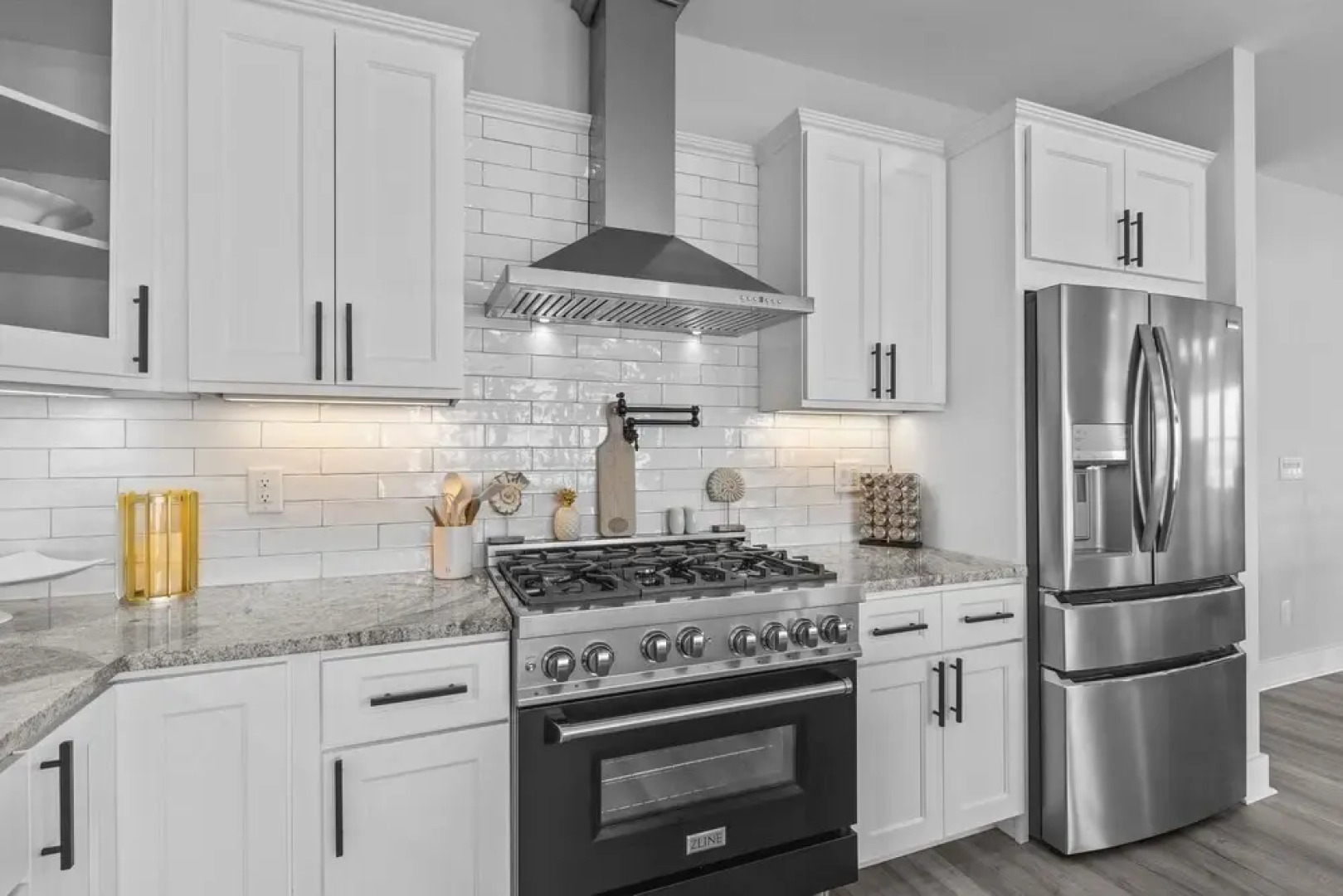 Lookout Harbor 7 Bedroom Home by RedAwning