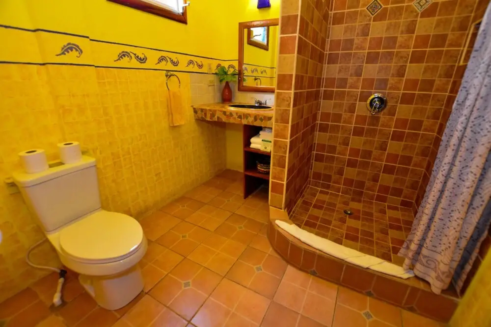 Coconut Row Boutique Hotel