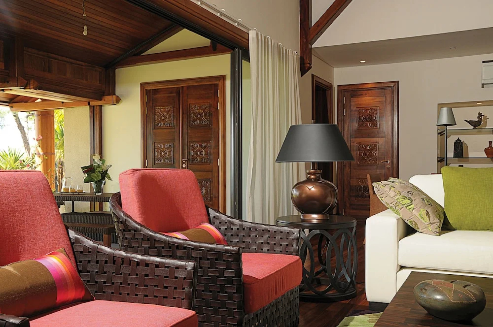 Sankhara Beachfront Villas