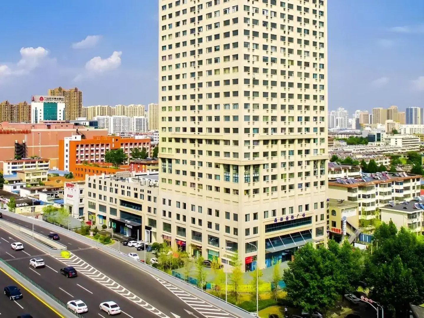 Linyi Hotel