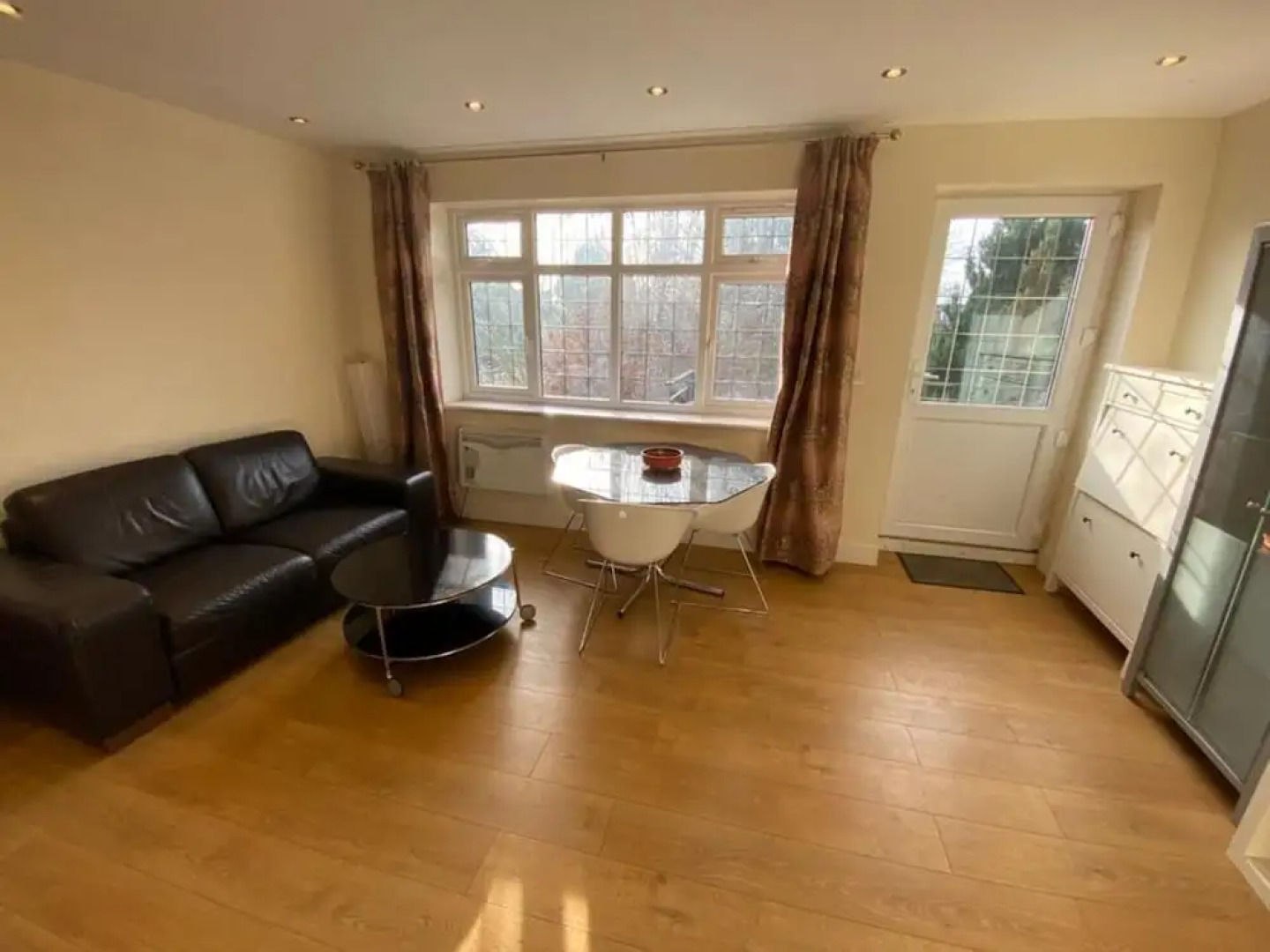 1-bed Unit 10 Minute Drive From Hellfire Caves