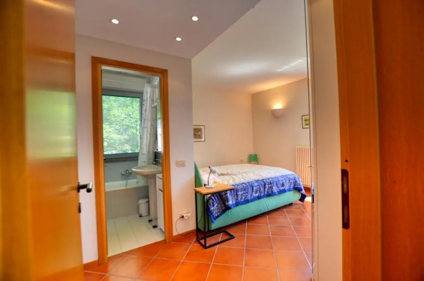 2-Bedroom Lakeview Apartment Bella Gaeta