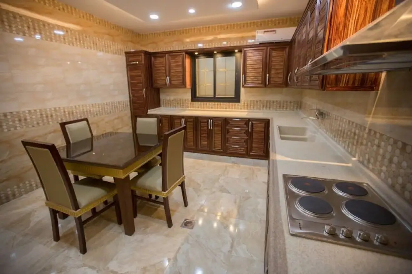 Rafahyat AlFakhama furnished units