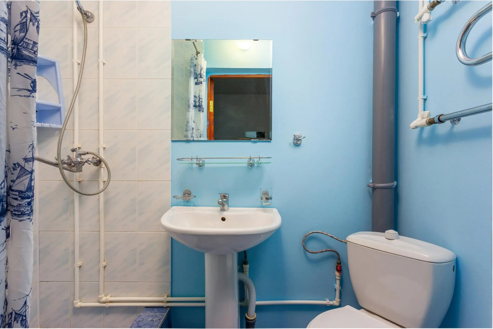 Азов Холидей