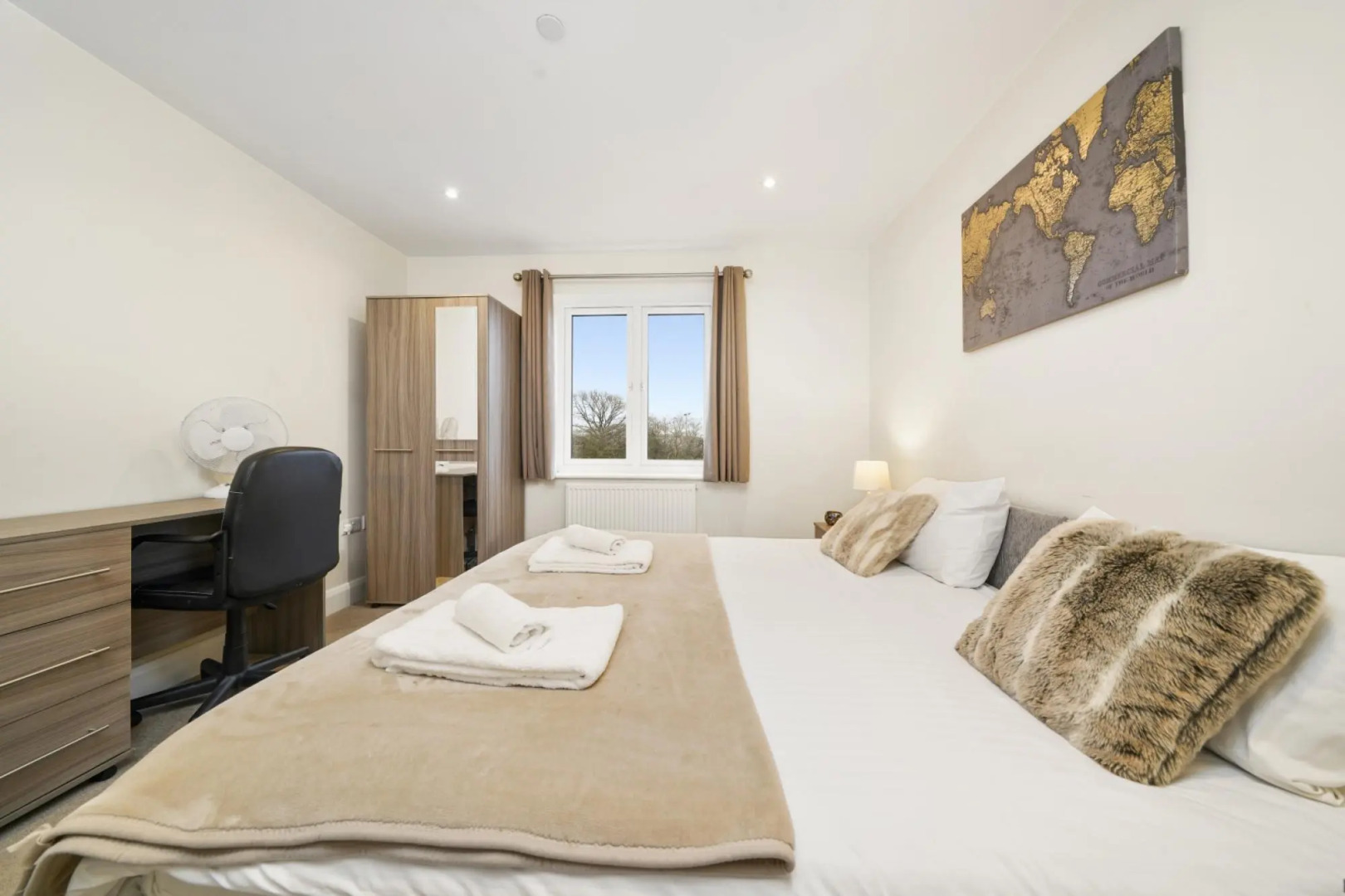 London Heathrow Living Serviced Apartments - Apt 8