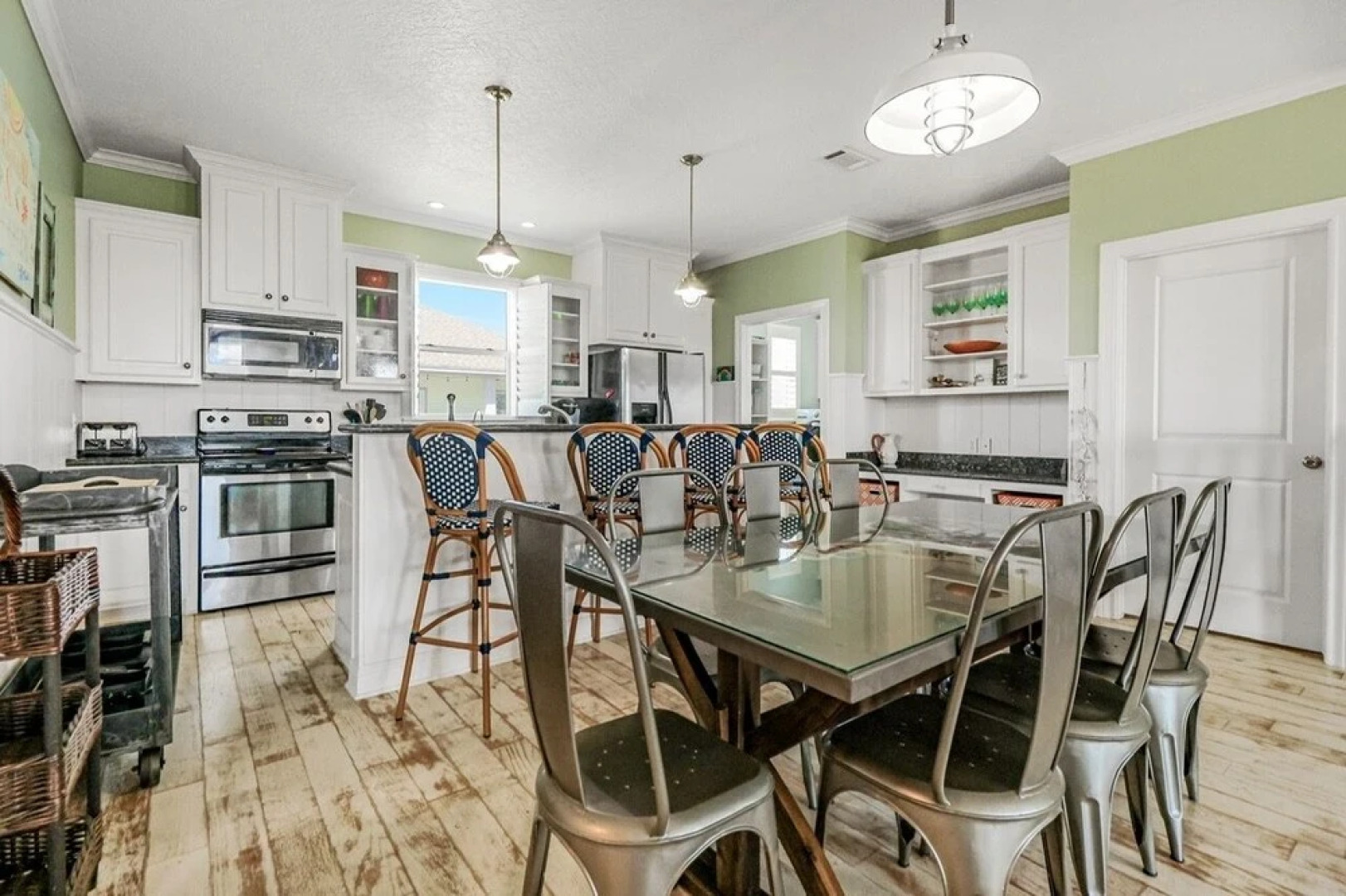 Chateau Mingo 3 Bedroom Home by RedAwning