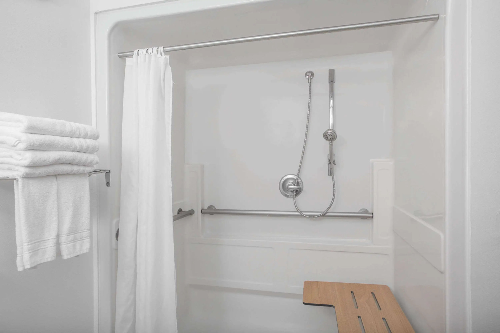 Microtel Inn & Suites by Wyndham Meridian