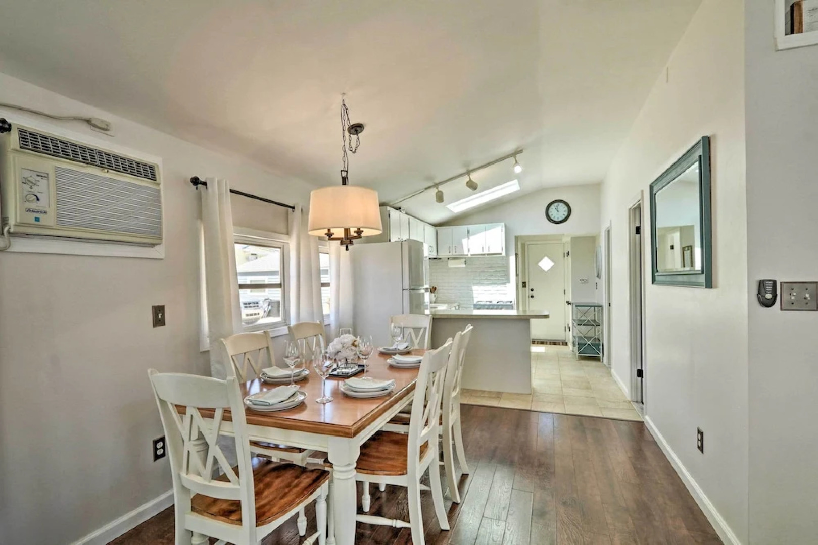 Beachy Lavallette Cottage w/ Outdoor Shower, Patio