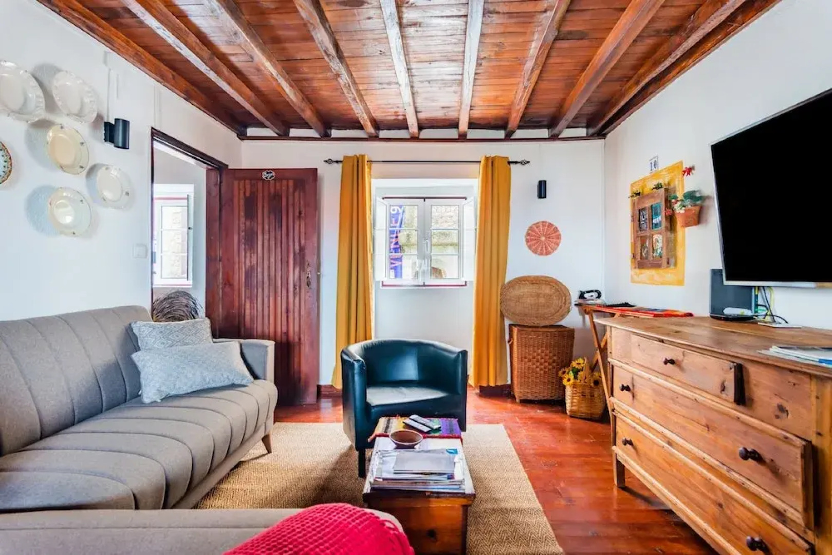 Casa das 10 Janelas at Monsanto