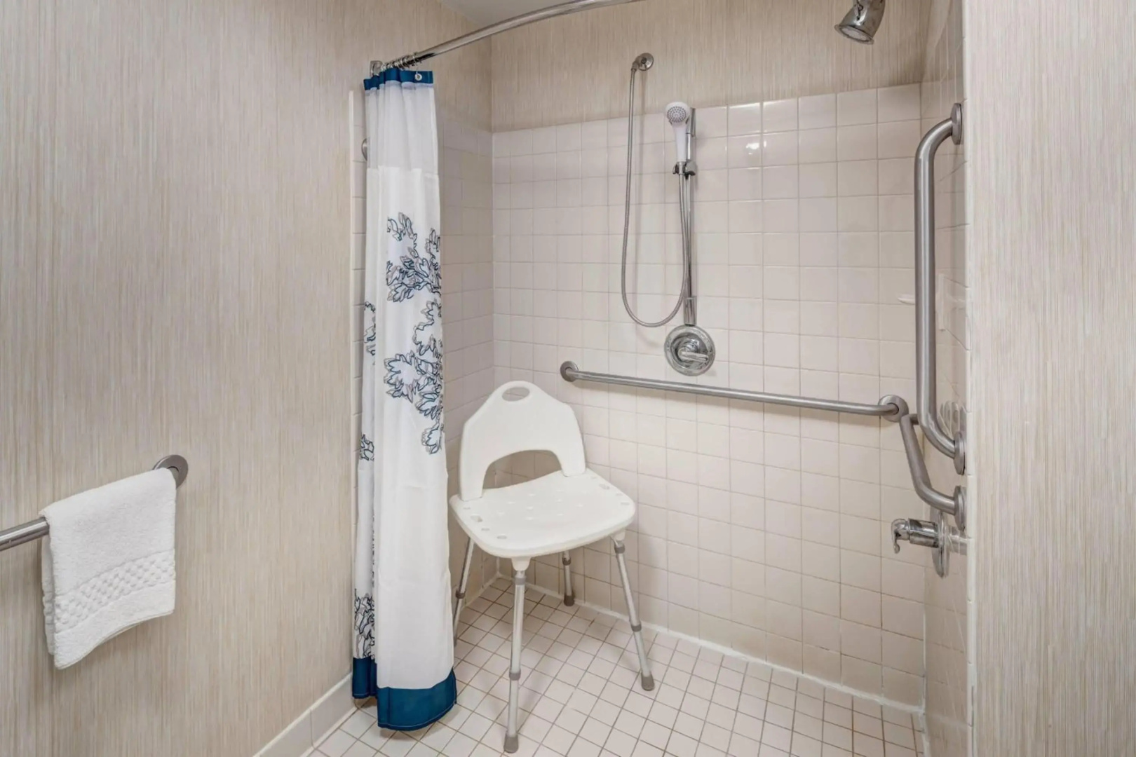 Residence Inn by Marriott Kansas City Country Club Plaza