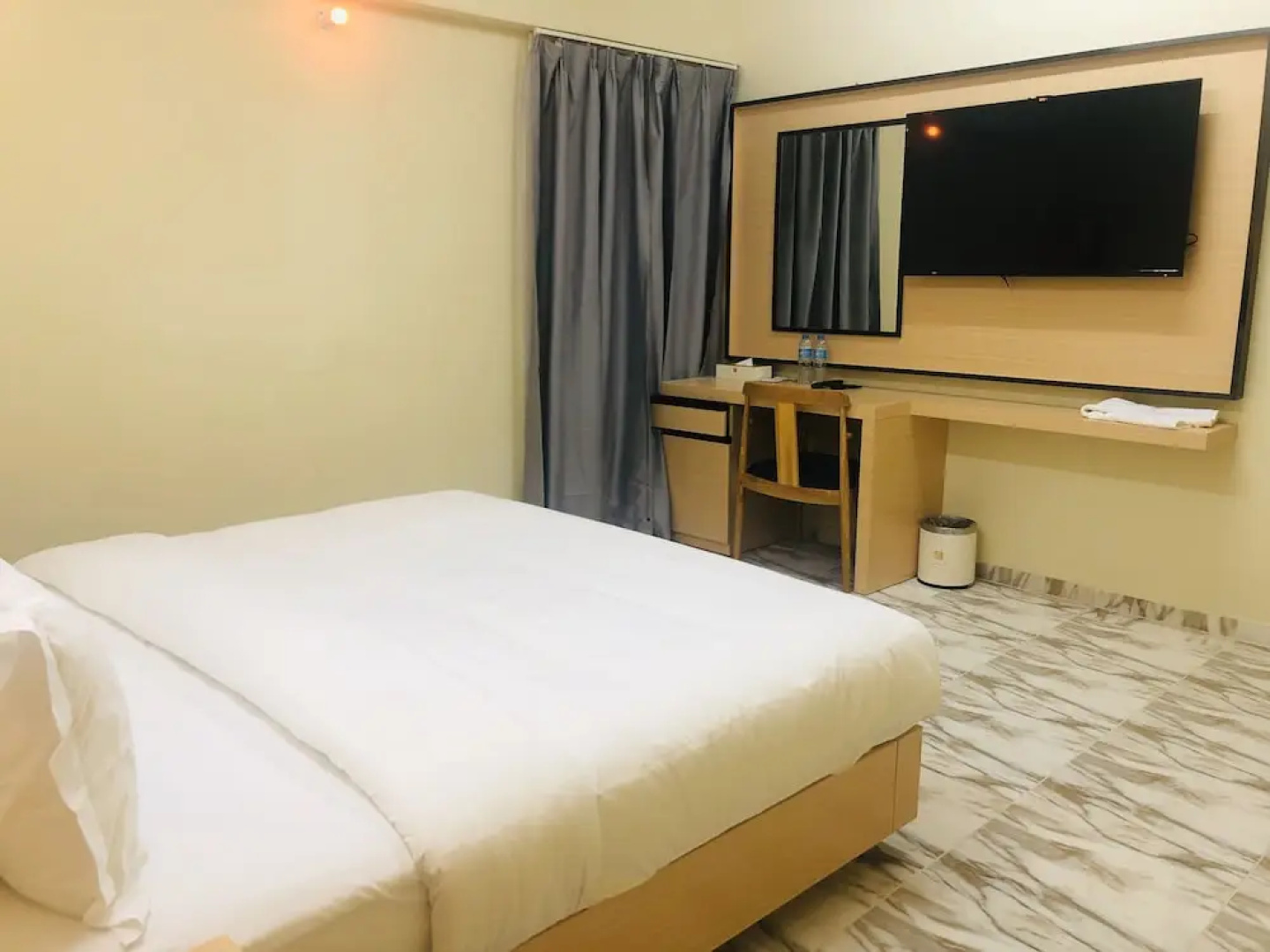Seasons Hotel Barka