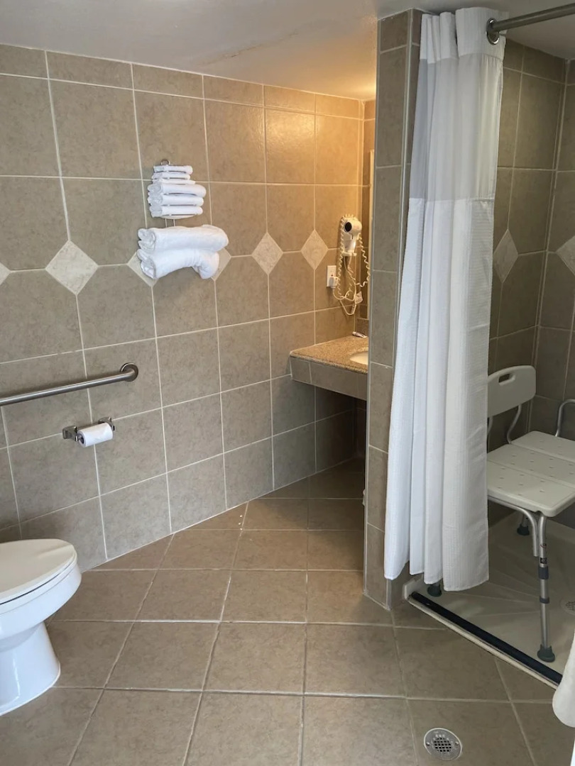 Days Inn Butler Conference Center