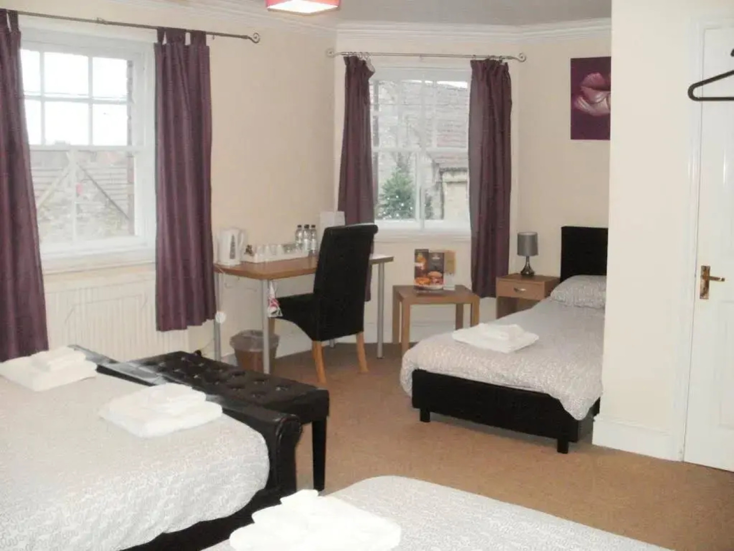 The Crown Inn - By Blunt Bars