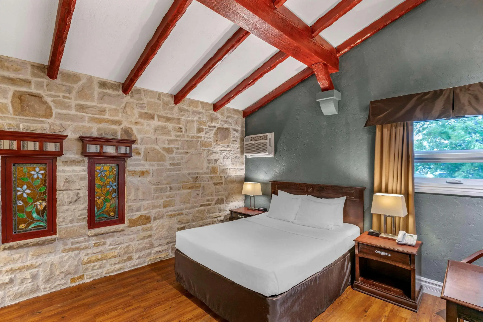 : Econo lodge Hotel Brossard