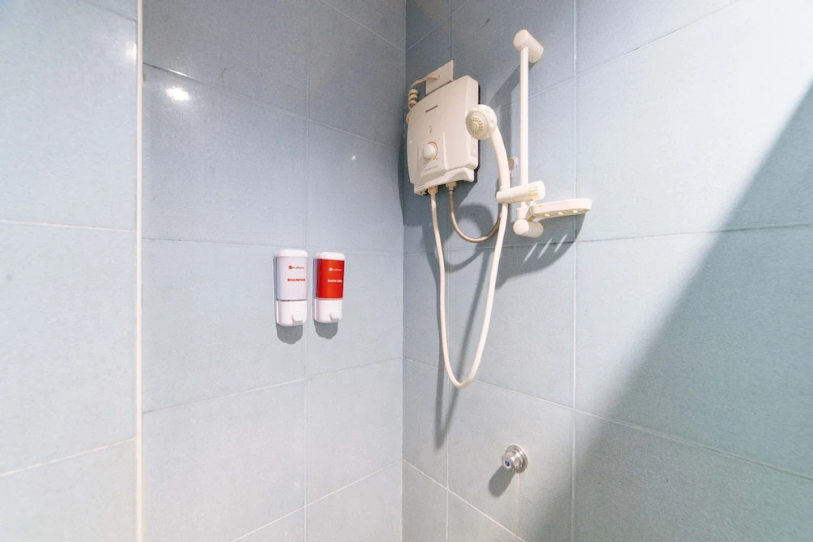 RedDoorz @ Kilometer 1 Roxas City