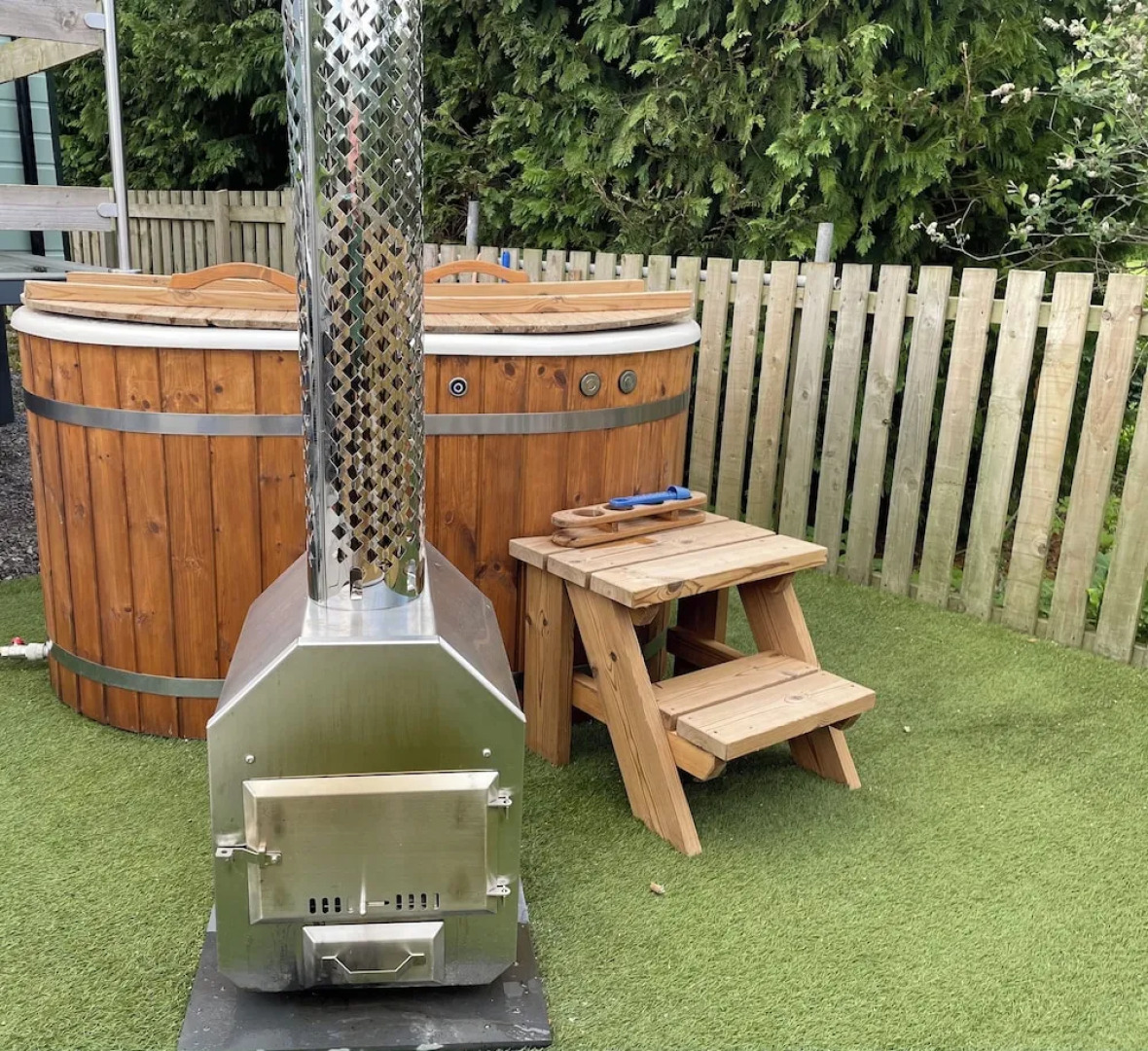 Erw Glas Glamping and Camping