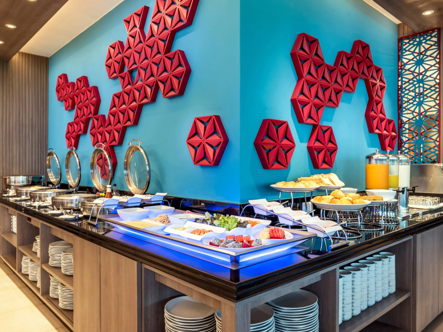 Отель ibis Styles Phuket City Hotel
