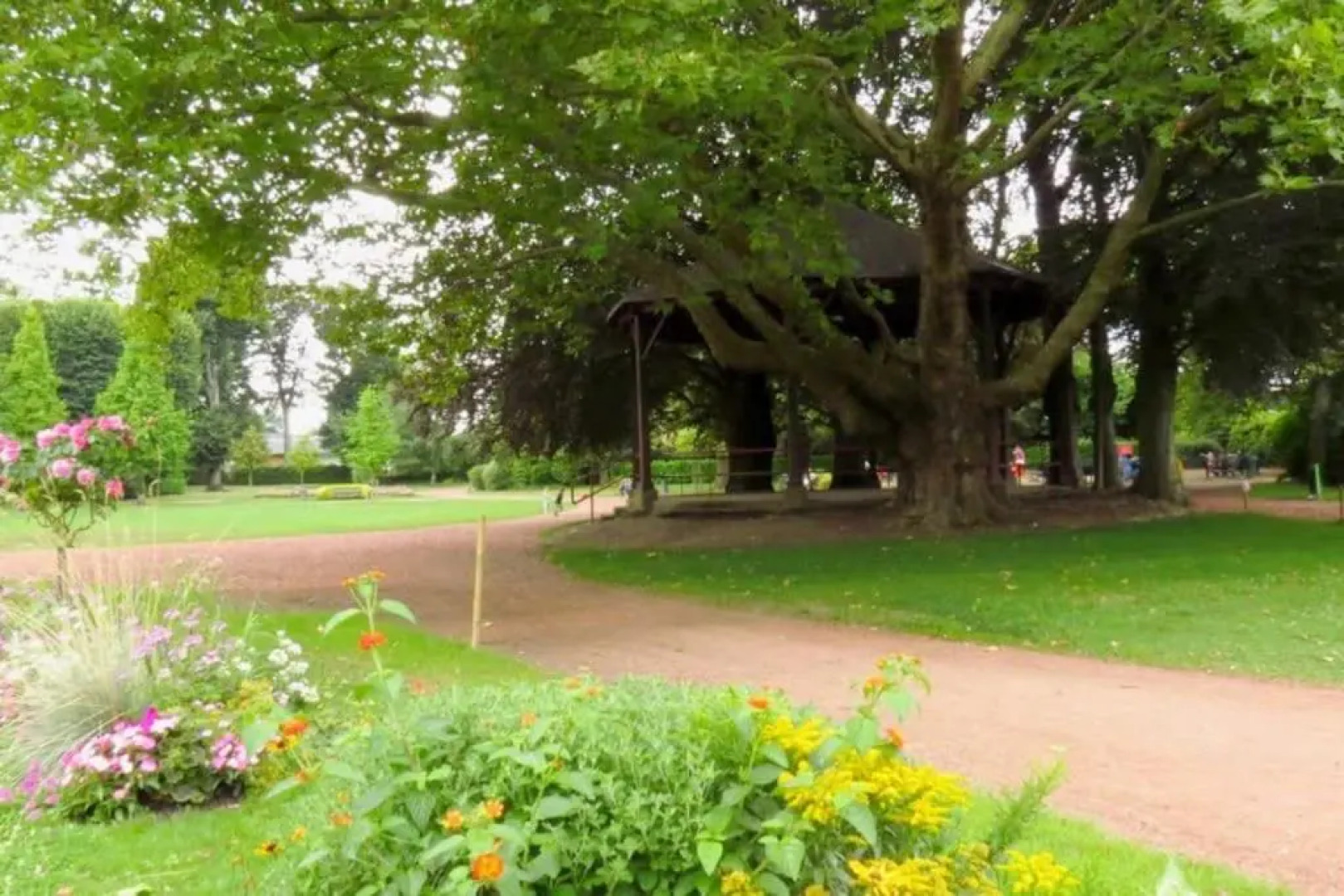 Au 96 - 4 pers - Aux portes de Lille - 3 min Métro Lomme Lambersart