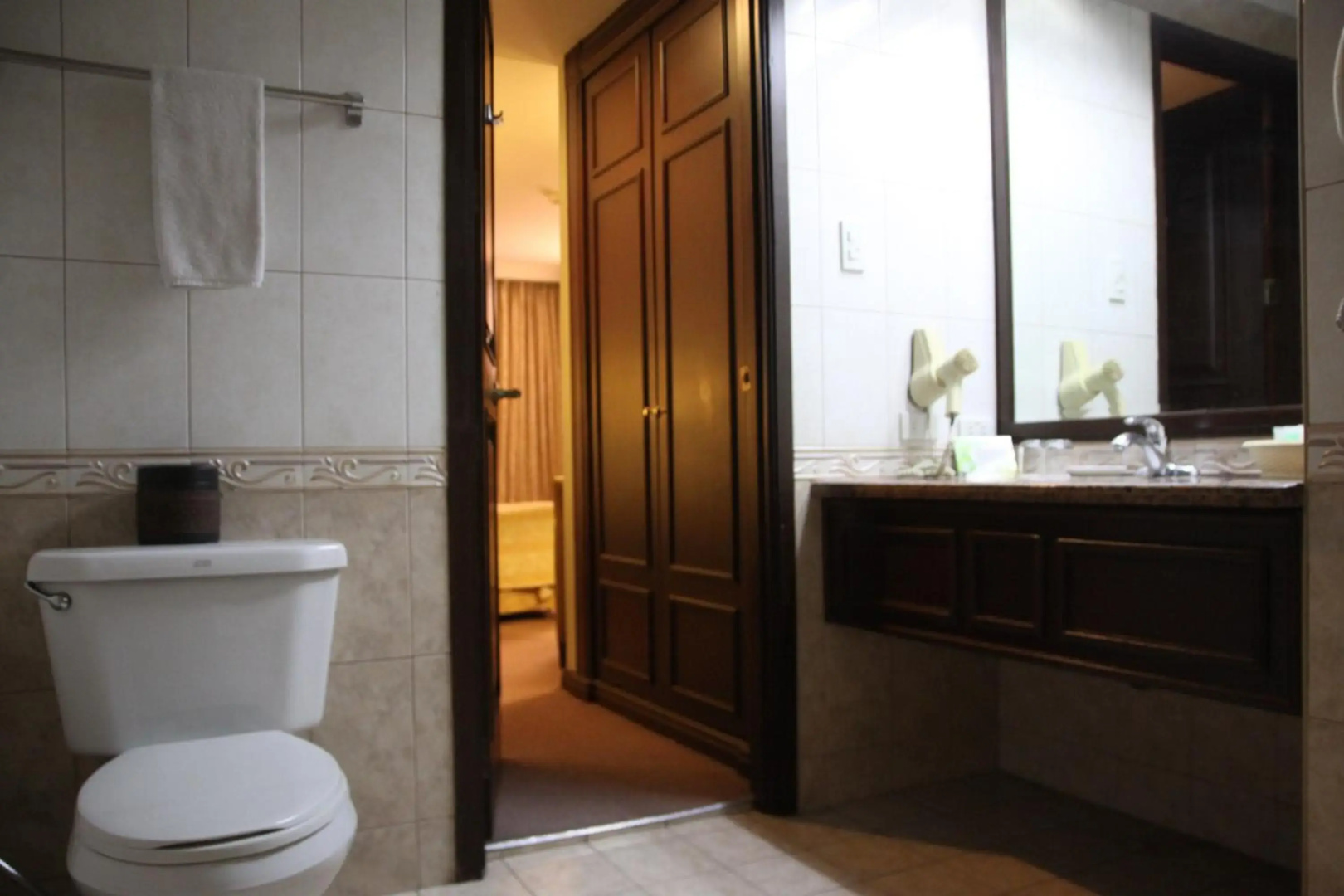 Herald Suites Solana