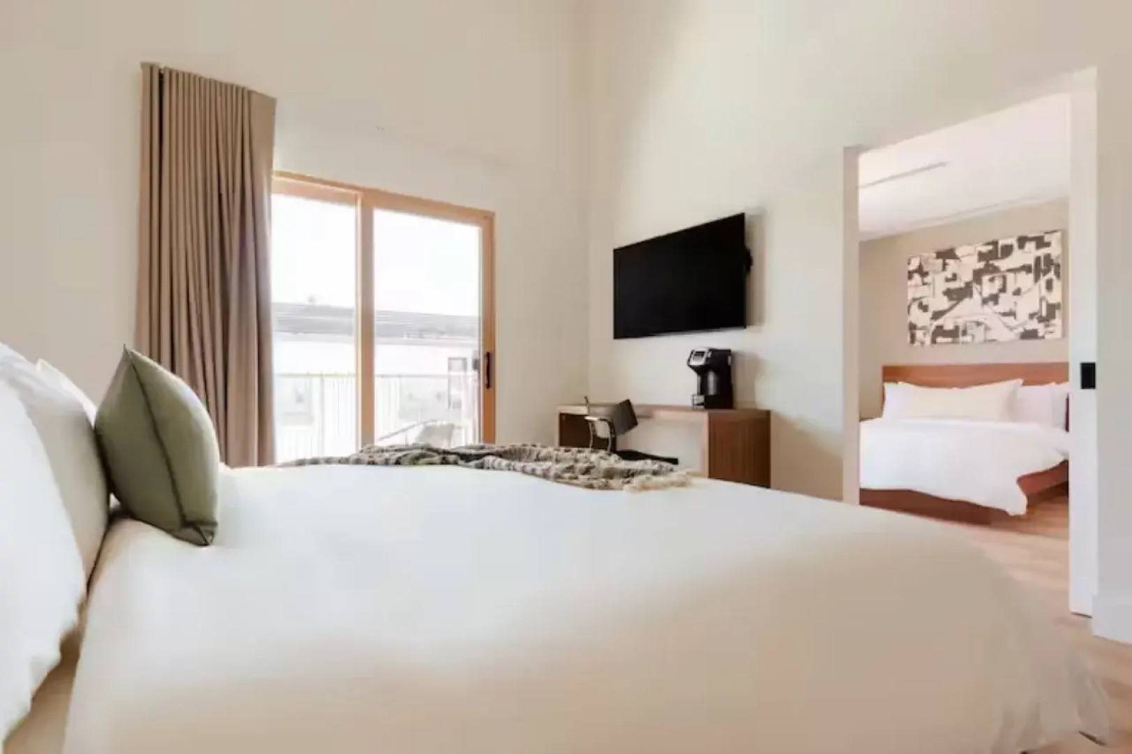 The Lum Hotel Los Angeles Stadium District