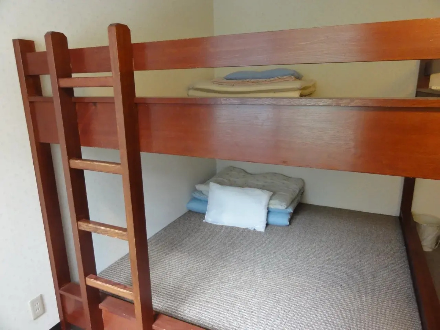 Tanigawadake Raspberry Youth Hostel