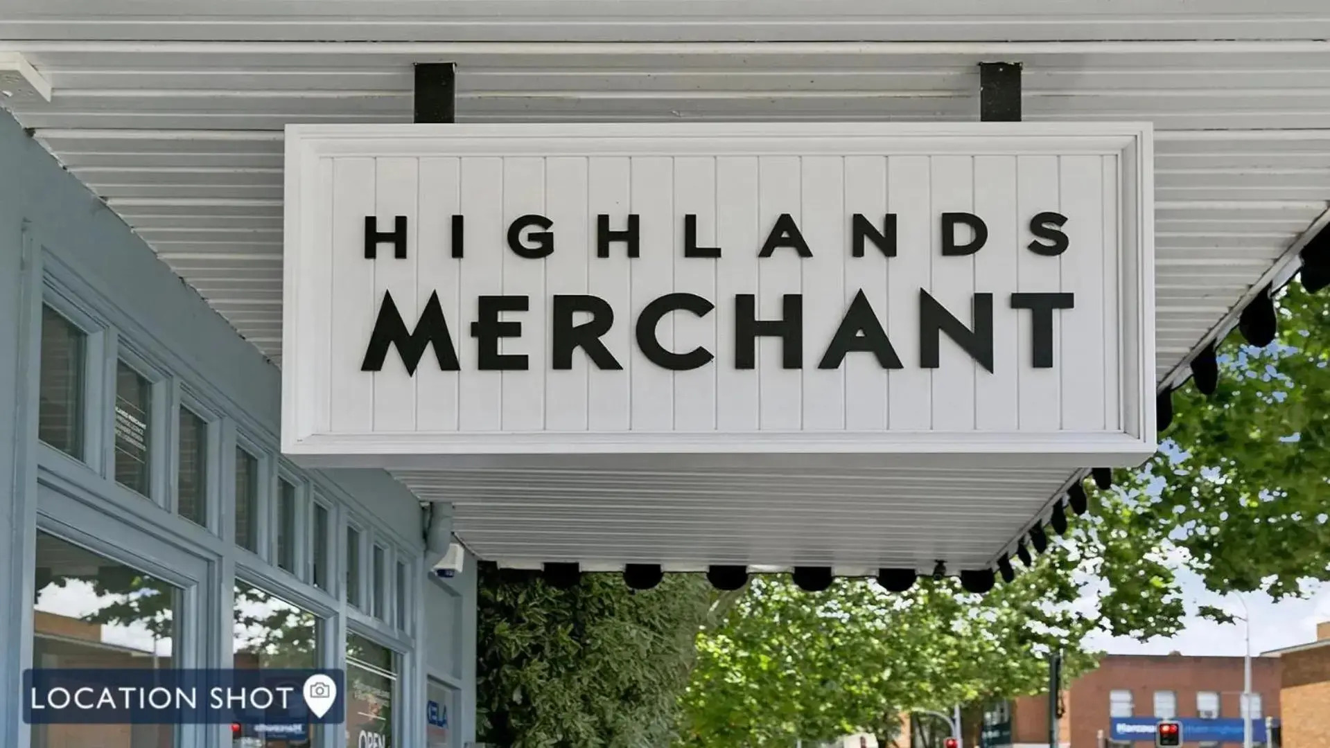 Robin Hill Manor - rambling retreat & tennis court